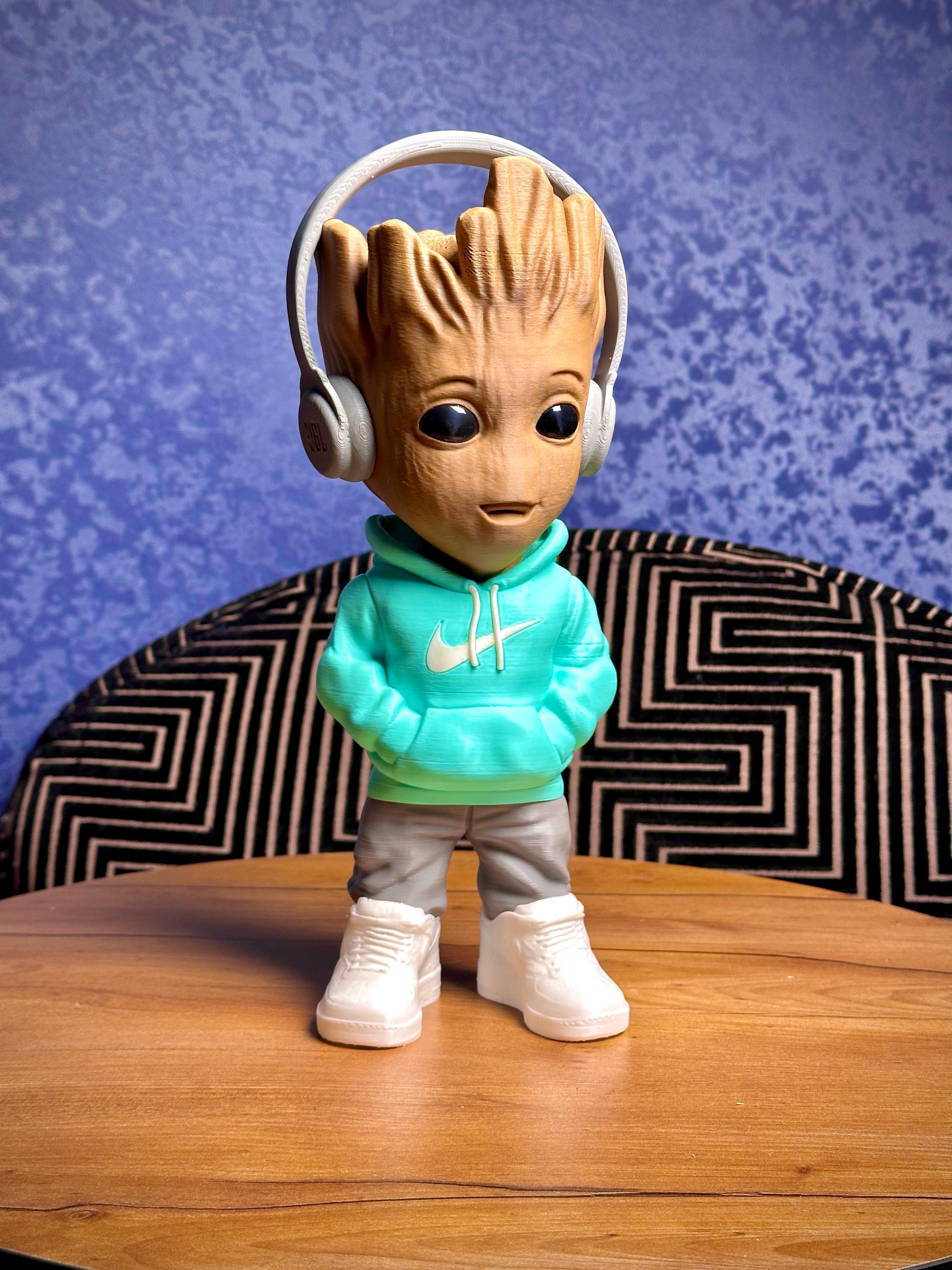 Крутой Малыш Грут персонаж